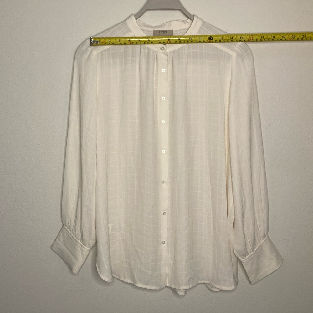 LOFT Size LP White/Cream Button-Down Shirt, w/ Plaid-Style Pattern in Same Color - Picture 5 of 7